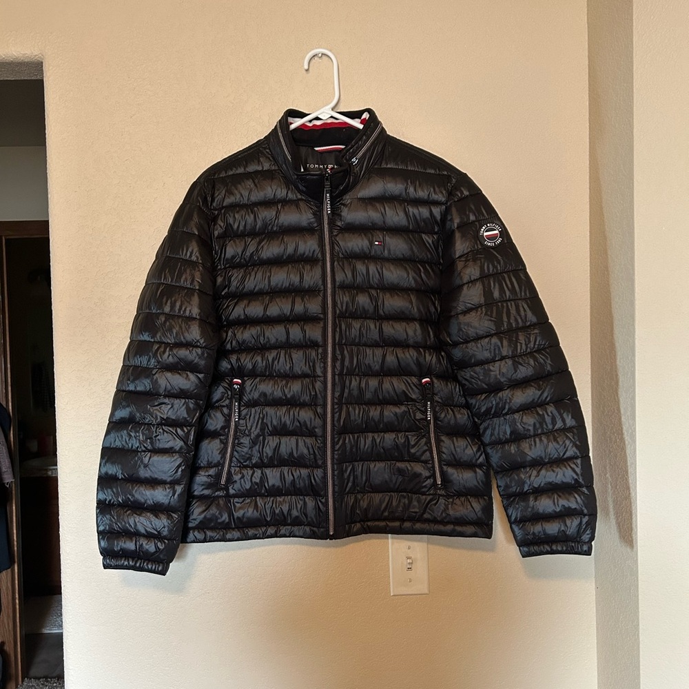 Vintage/Rare Lightweight Tommy Hilfiger Men's Black Quilted Puffer Jacket